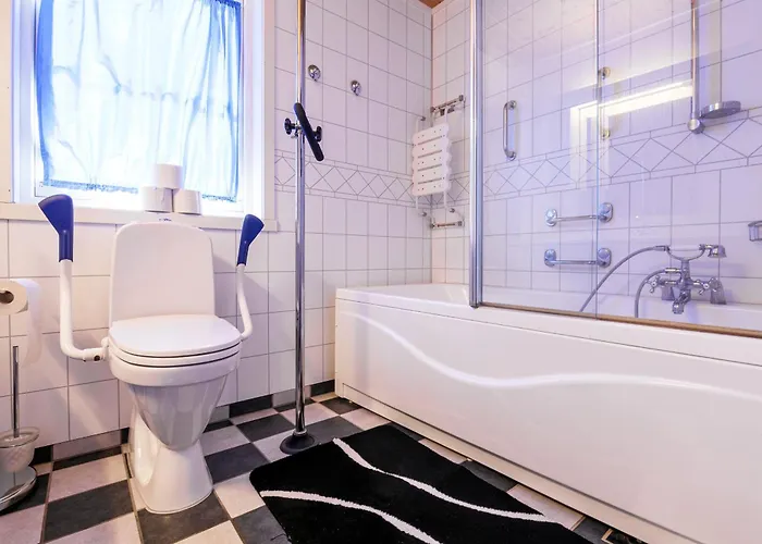 Semesterbostad Polden, House By *